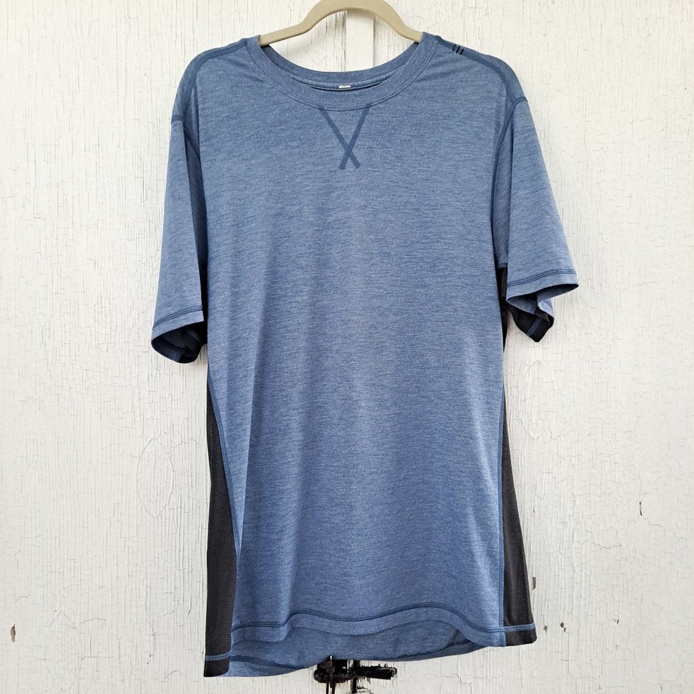 Men's Lululemon Blue Black Short Sleeve Shirt Workout Athletic T-Shirt XL